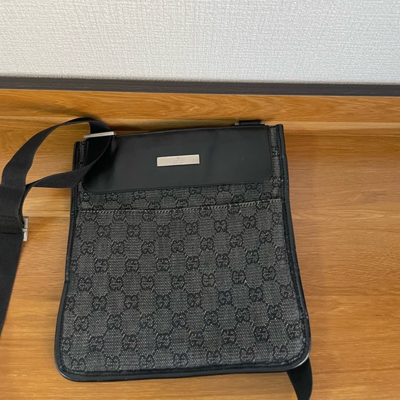 Gucci adjustable shoulder bag - Picture 6 of 10